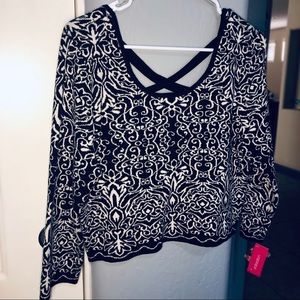 Xhilaration long sleeve crop top